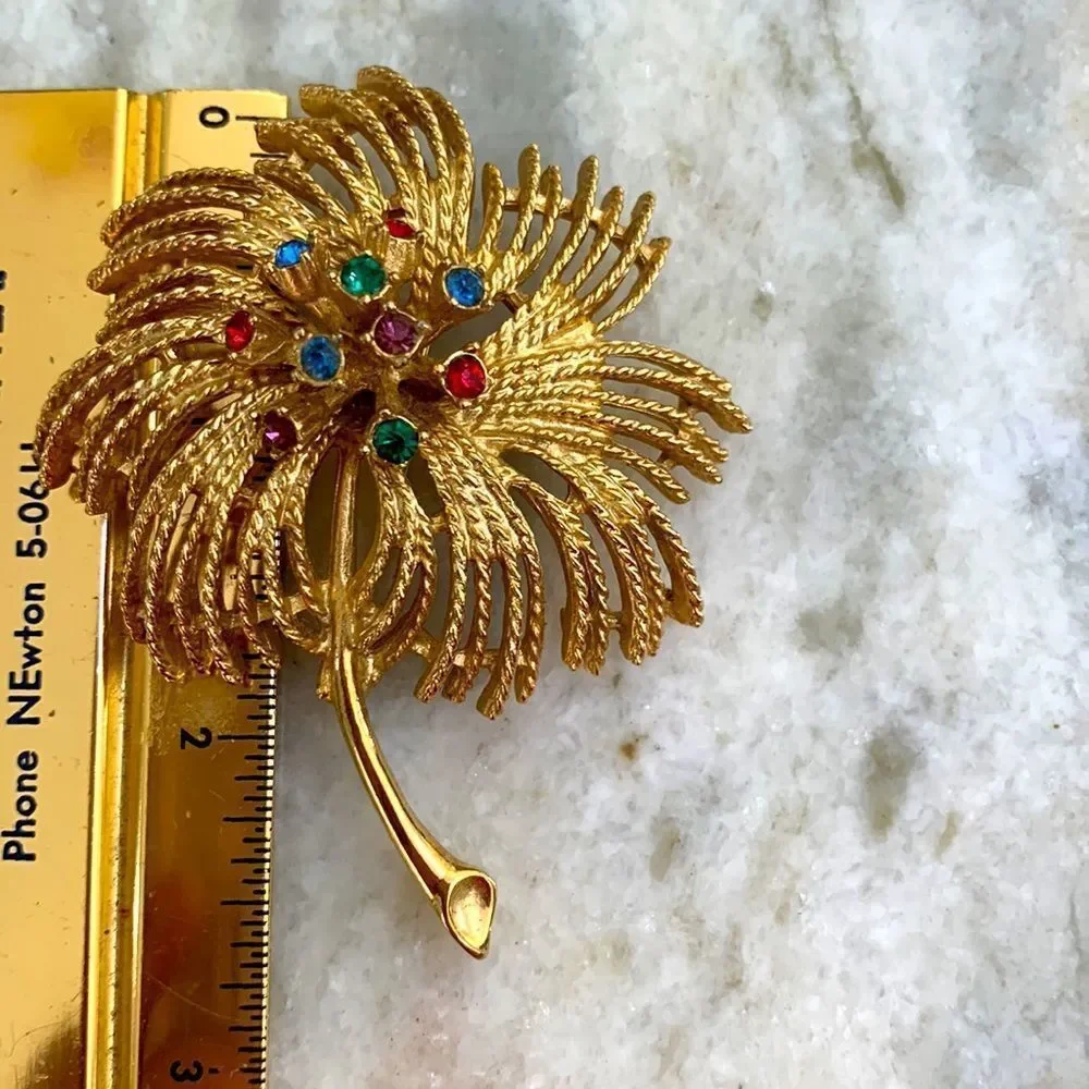 Sarah Coventry Vintage Brooch